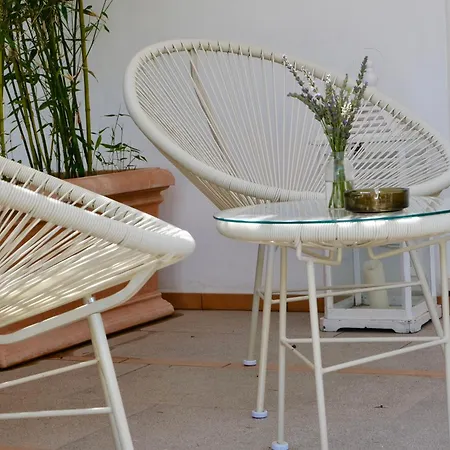 La Rondinella Bed & Breakfast *